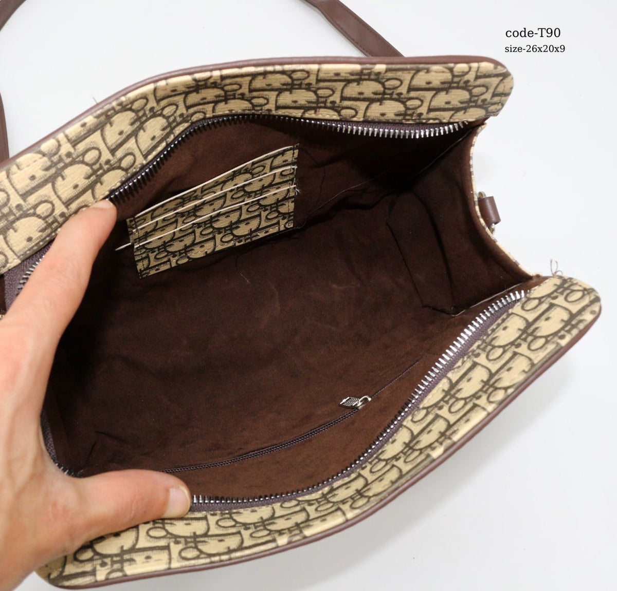 Good quality leather crossbody bag