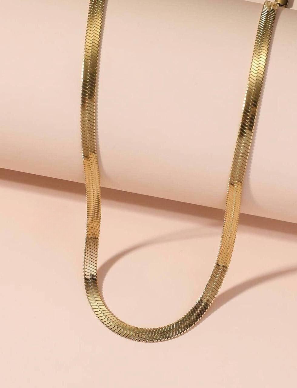 The stainless steel necklace of Zohr al-Hayeh