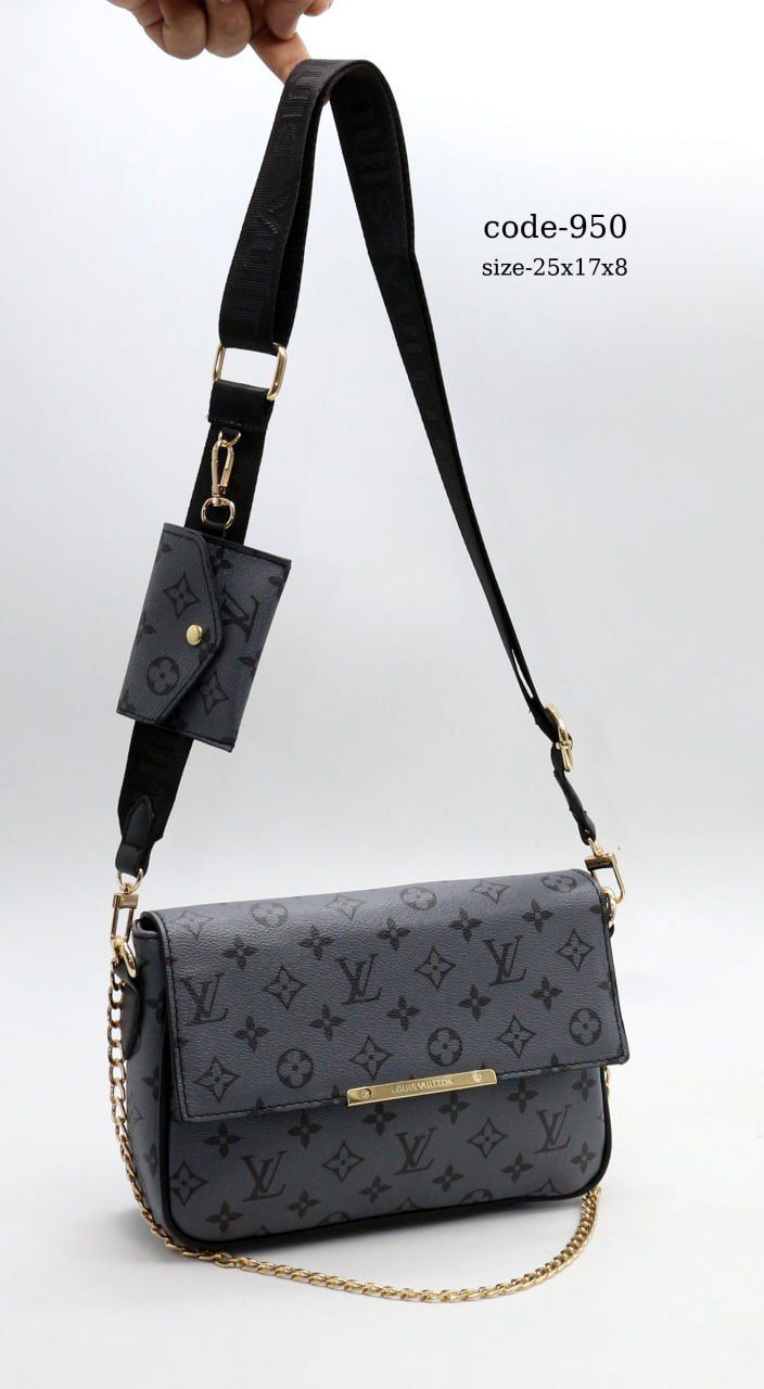 Small leather crossbody bag for women, suitable for girls and women