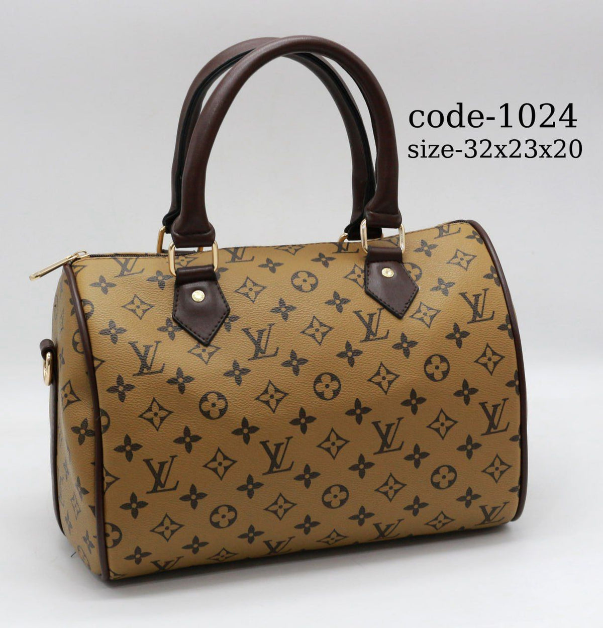 Fashionable duffel bags for travel and weekend