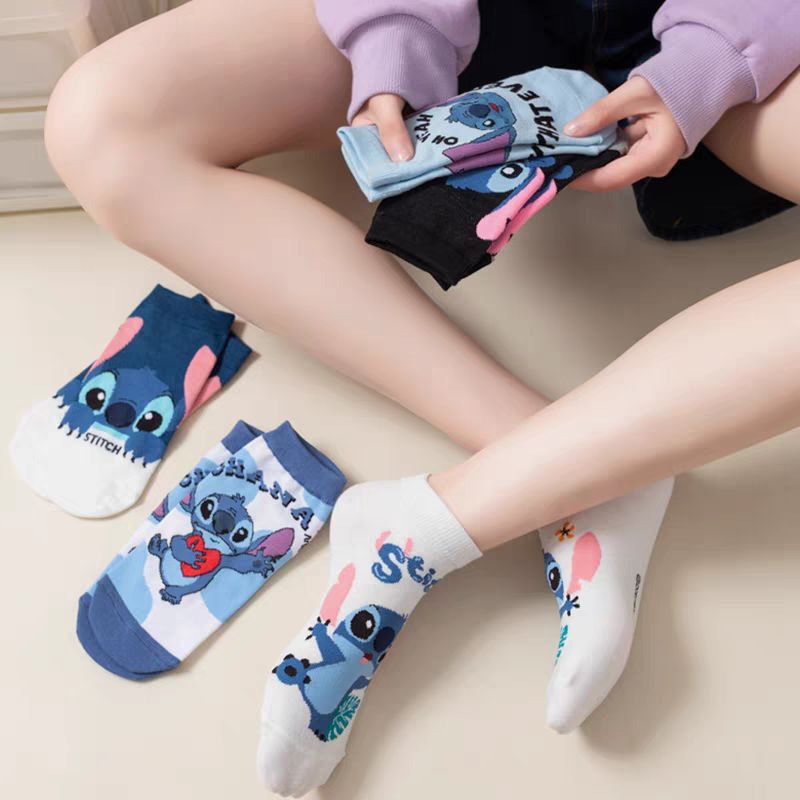 5 Pairs of short socks with Stitch design
