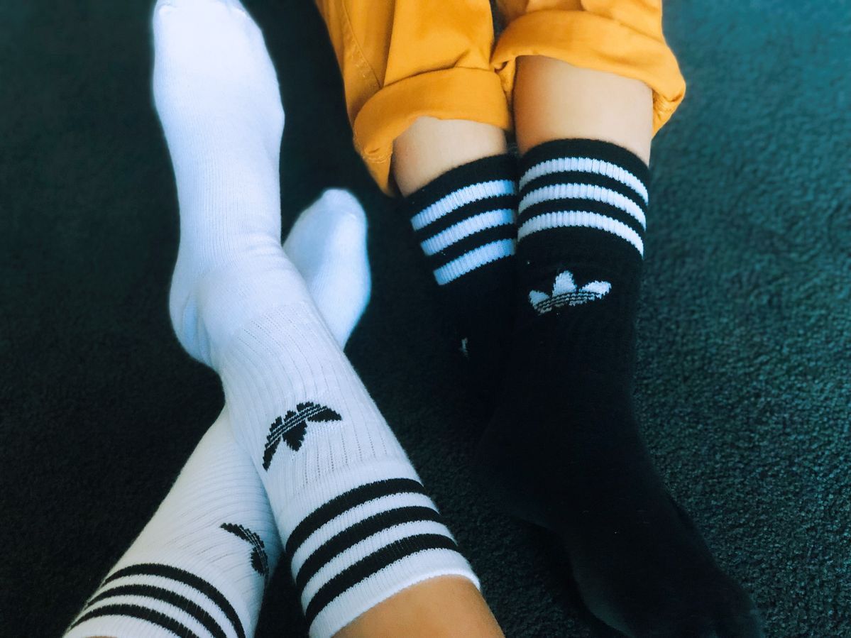2 Long towel socks (toe and heel padded towel) 1 white + 1 black