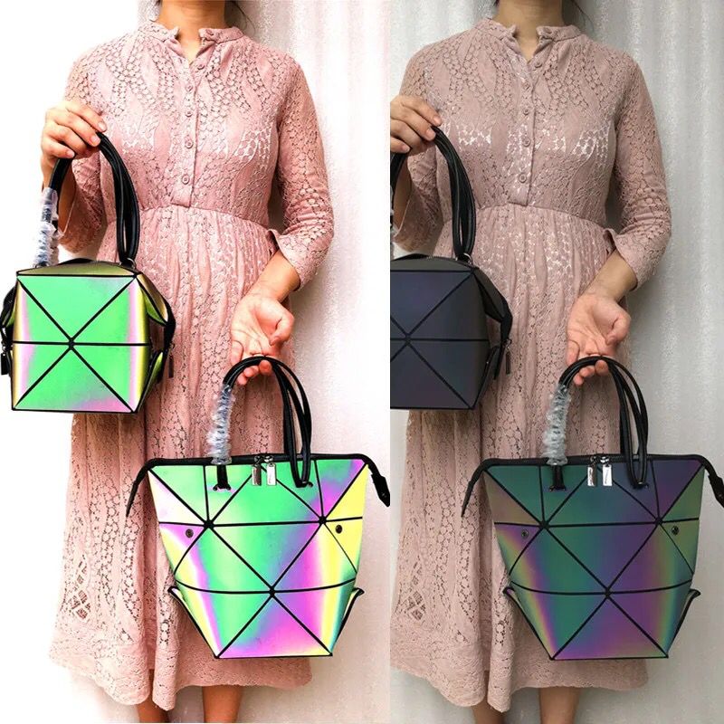 Three-dimensional luminous bag, one bag in multiple shapes