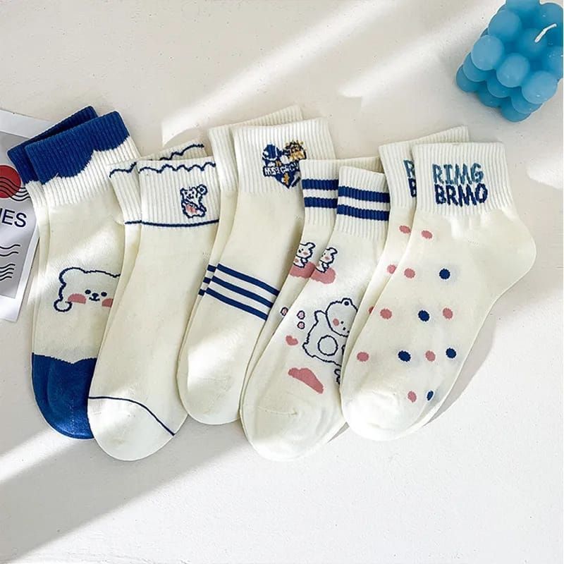 5 Pairs of socks blue color bear design