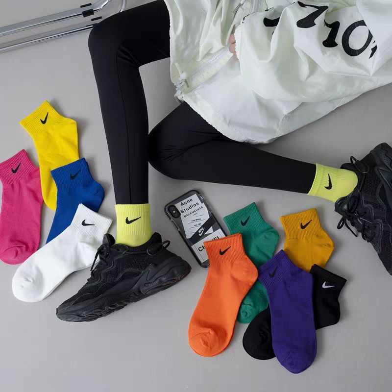 High quality Colorful cotton socks   (Random Colors, No Duplicate)